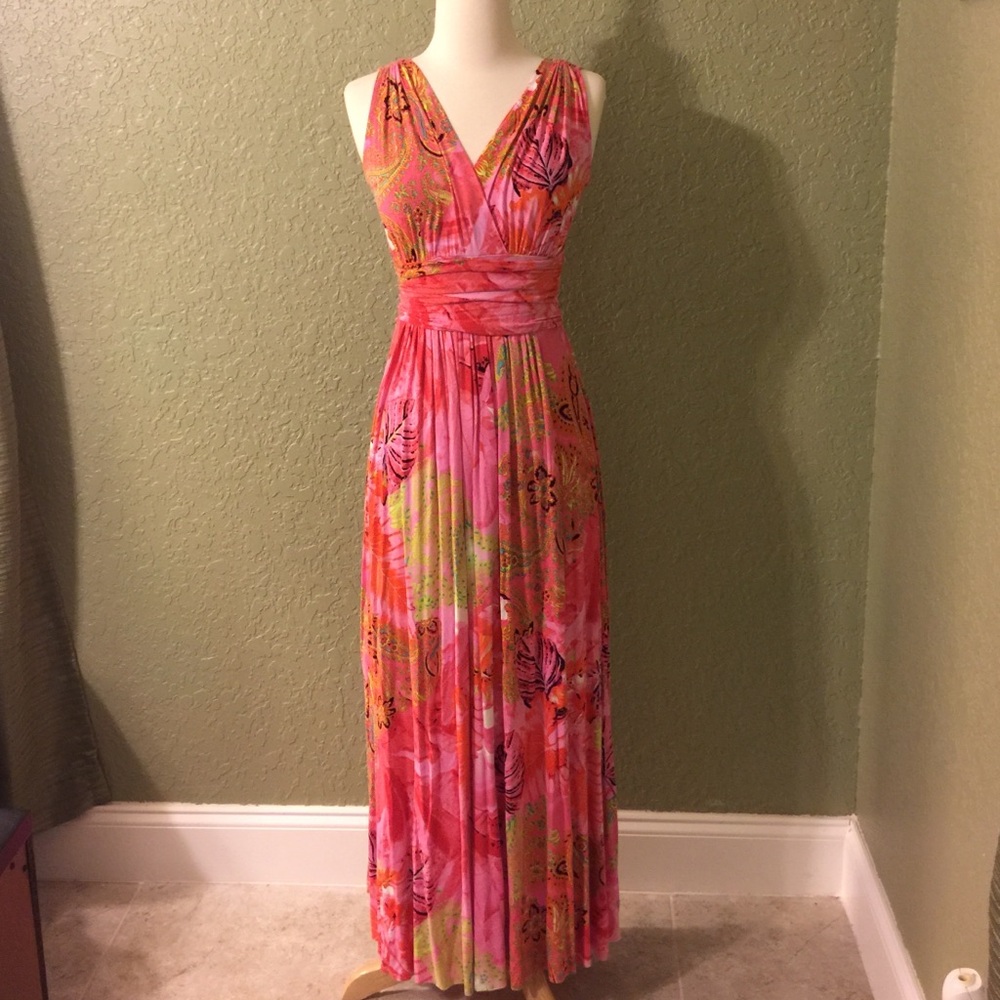 COPY - Jennifer Lopez Floral Dress